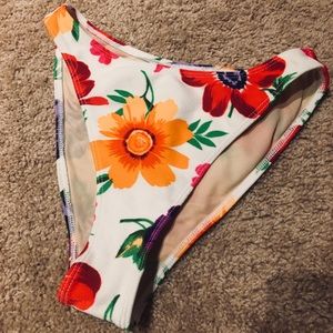 High cut swimsuit bottoms
